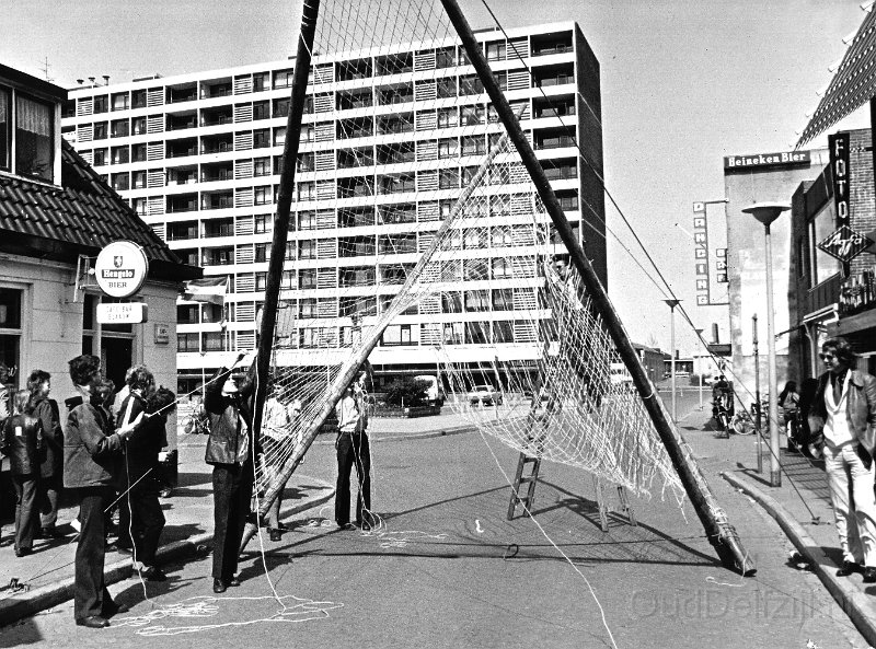 Delfzijl Willemstraat festifiteiten 1975.jpg